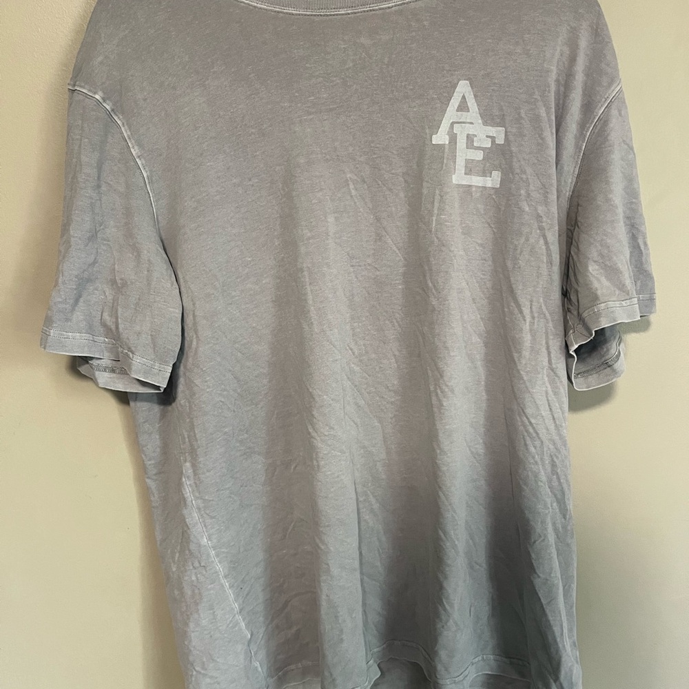 American Eagle Outfitters Gray Short Sleeve Tee